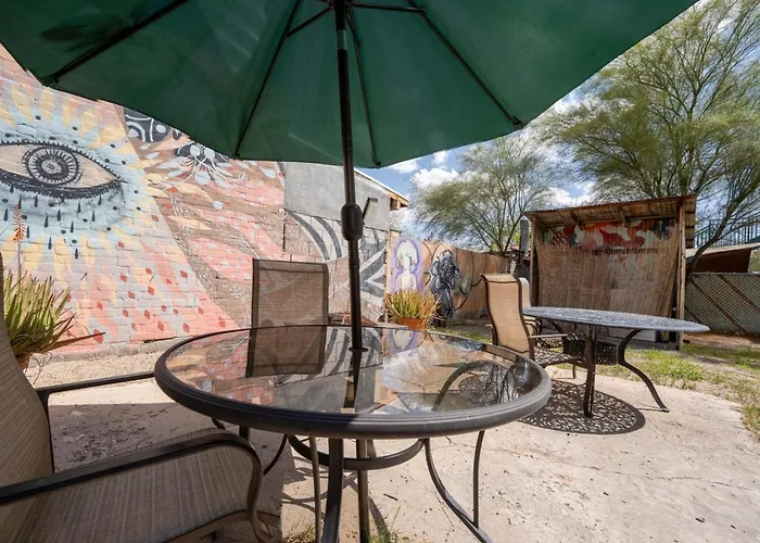 Bloom And Relax Historic 1br In Downtown Apartment *