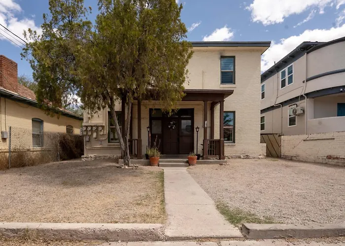 Bloom And Relax Historic 1br In Downtown