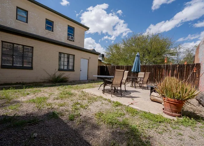 Bloom And Relax Historic 1br In Downtown Apartment