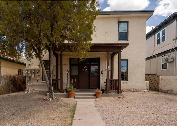 Bloom And Relax Historic 1br In Downtown