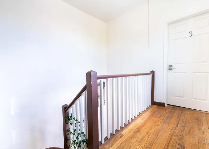 Bloom And Relax Historic 1br In Downtown