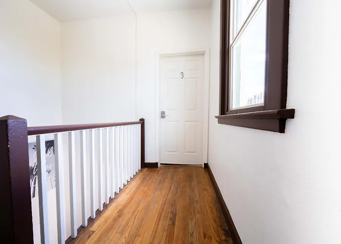 Bloom And Relax Historic 1br In Downtown Apartment *