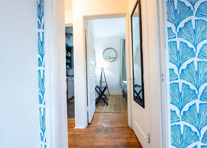 Bloom And Relax Historic 1br In Downtown