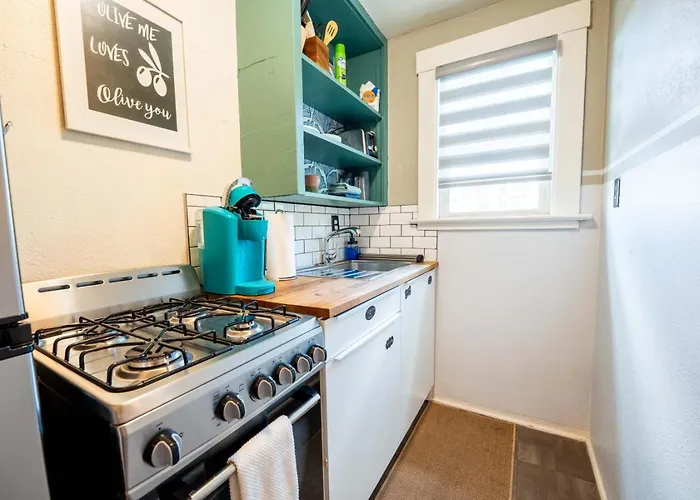 Bloom And Relax Historic 1br In Downtown *