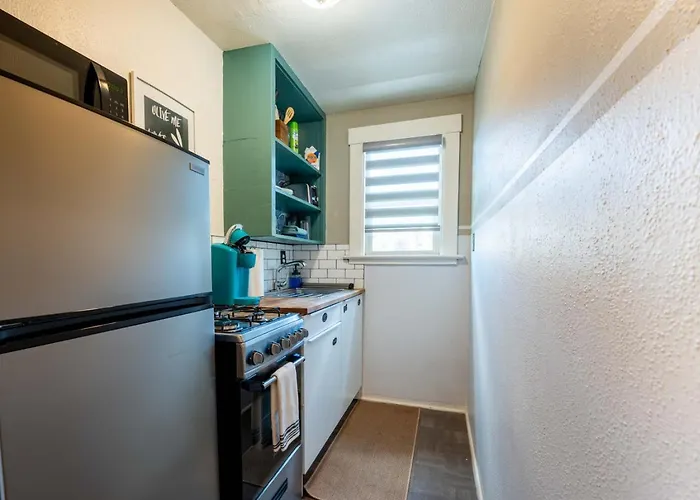 Bloom And Relax Historic 1br In Downtown Apartment *
